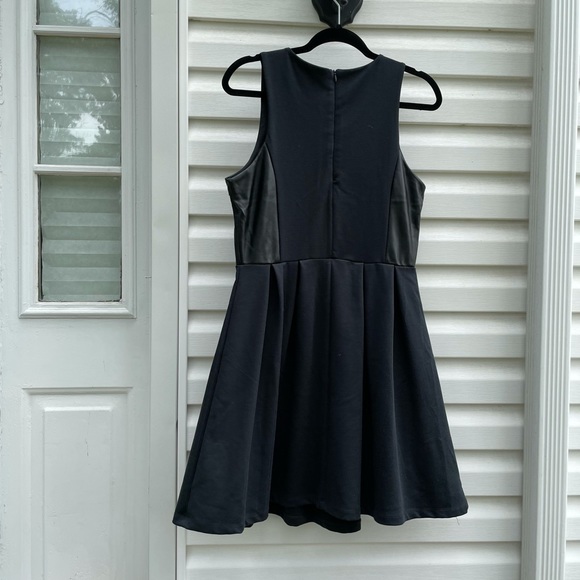 Little Black Dress - Picture 5 of 6